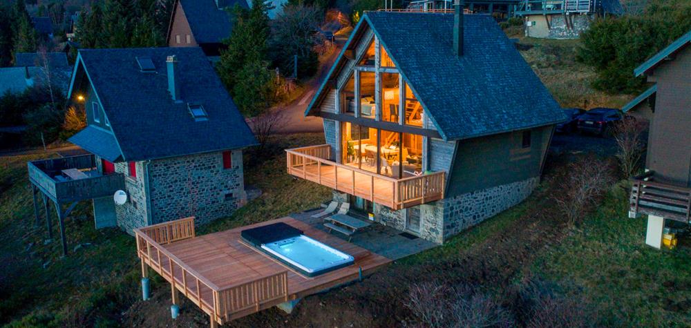 Chalet Cascade Super Besse, Presentation, emplacement, Capacire et Points forts